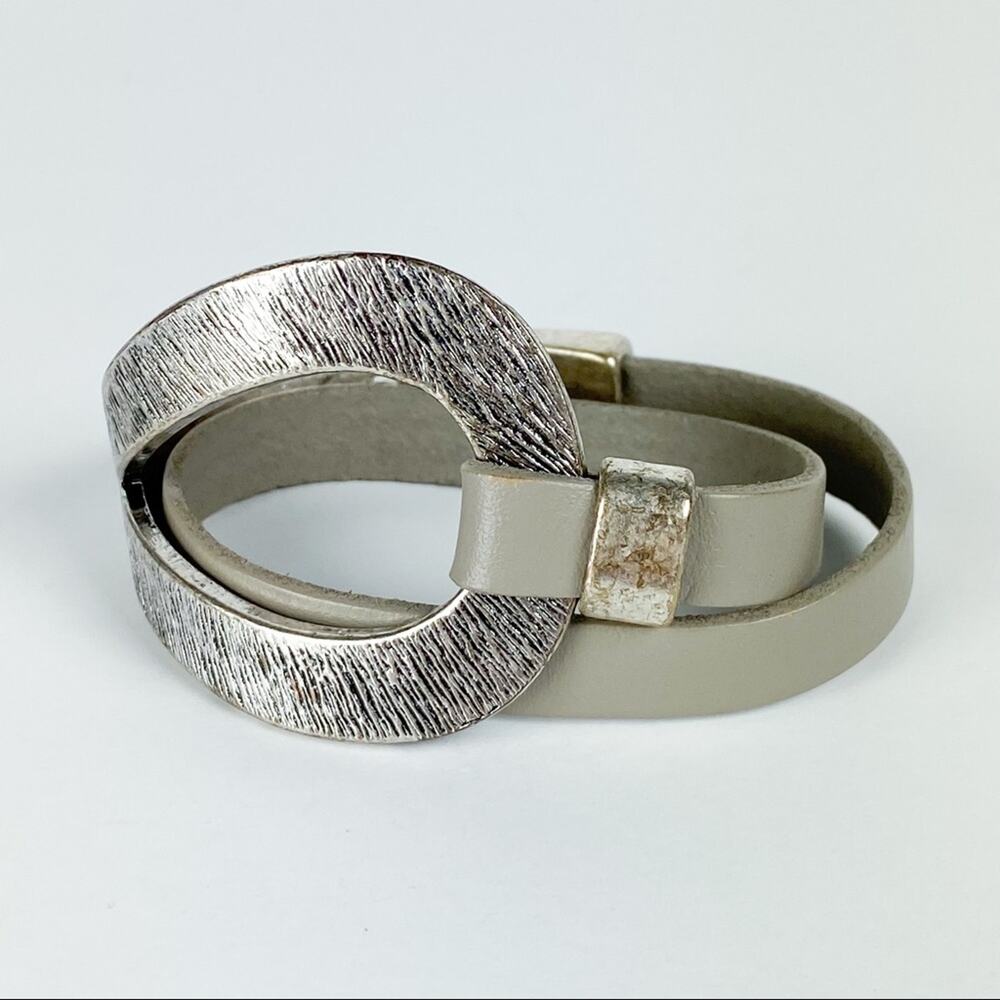 SAACHI Leather Loop Bracelet in Taupe and Silvertone